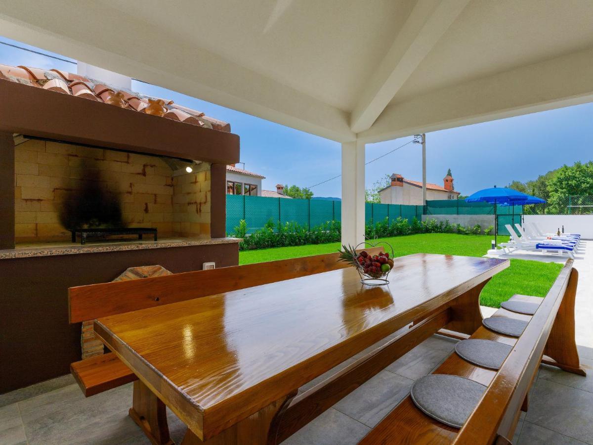 Holiday Home Casa Gverino By Interhome Plomin Eksteriør billede